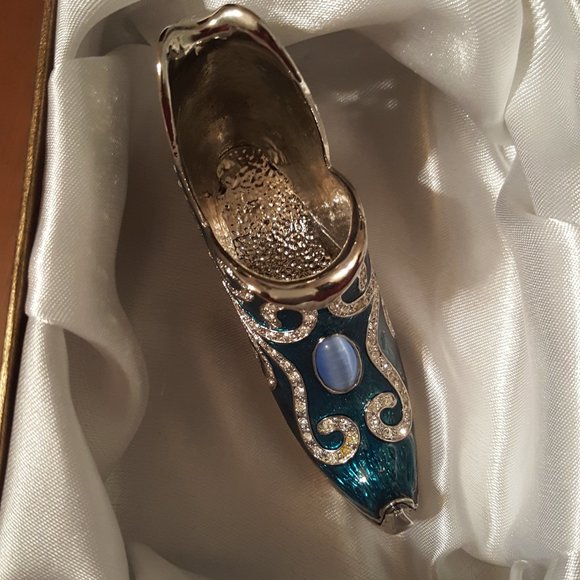 Vintage Decorative Collectible Miniature Shoe Metal - Picture 6 of 12